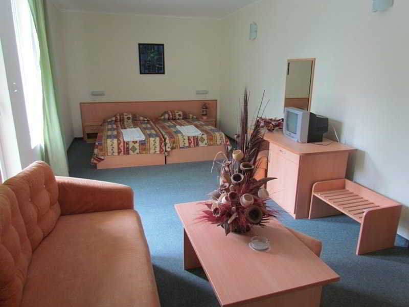 Family Hotel Aurelia Σάνι Μπιτς Εξωτερικό φωτογραφία