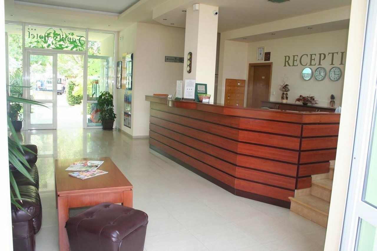 Family Hotel Aurelia Σάνι Μπιτς Εξωτερικό φωτογραφία
